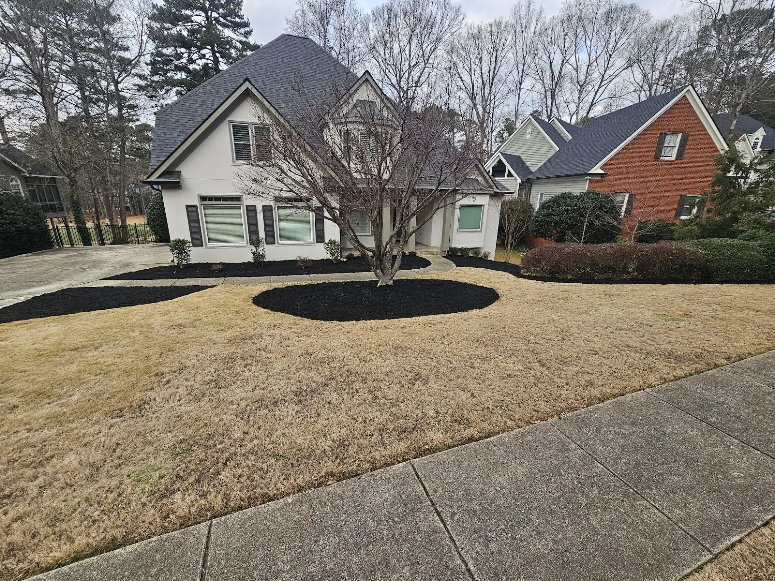 Finished Mulch Project completed by The Lawn Guy